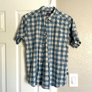 Patagonia button down (M)